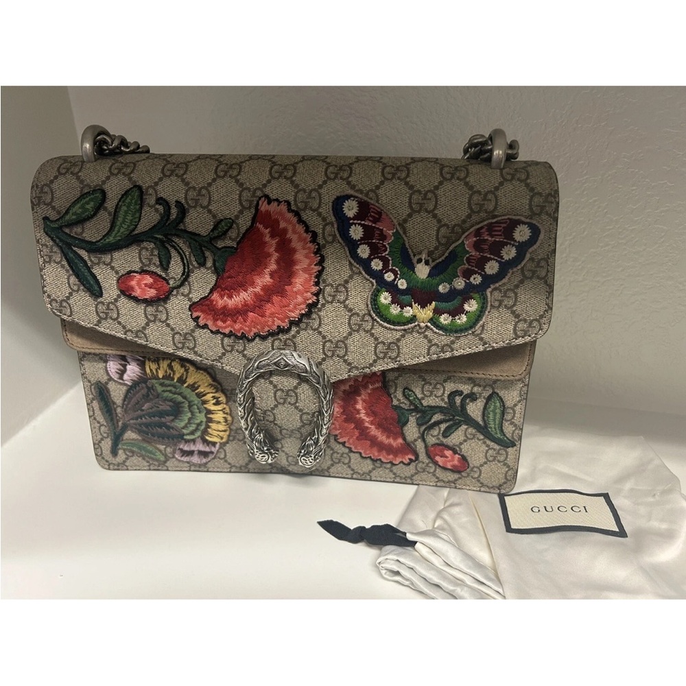Gucci - GG Supreme Monogram Embroidered Carnation Medium Dionysus Shoulder Bag